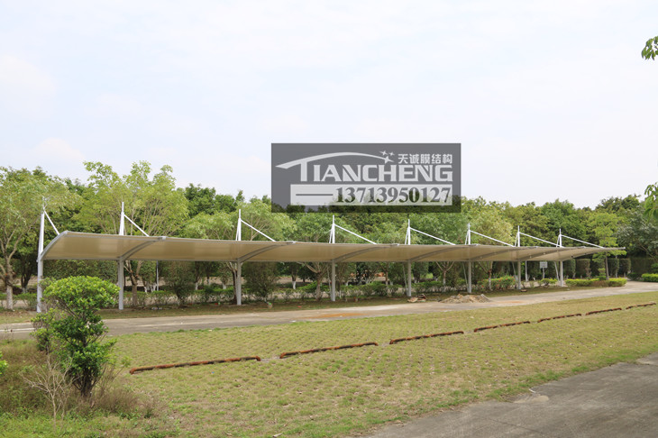 膜結構停車棚 01