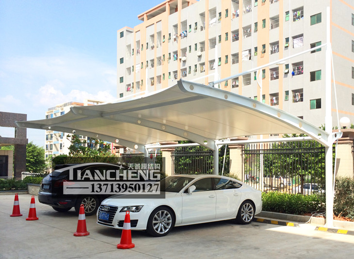 膜結構停車棚 31