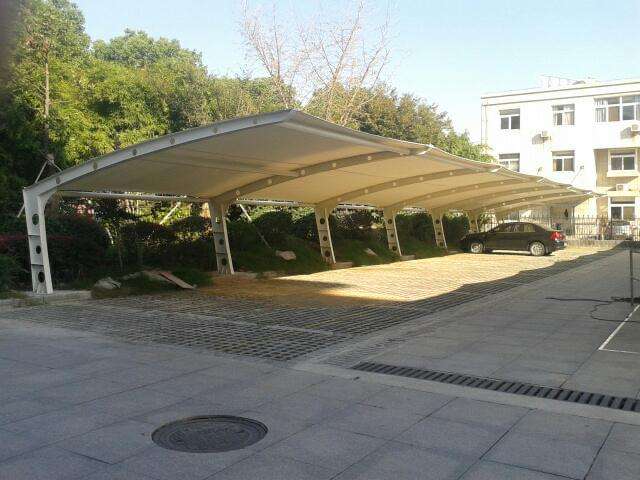 膜結構車棚具有哪些優點？