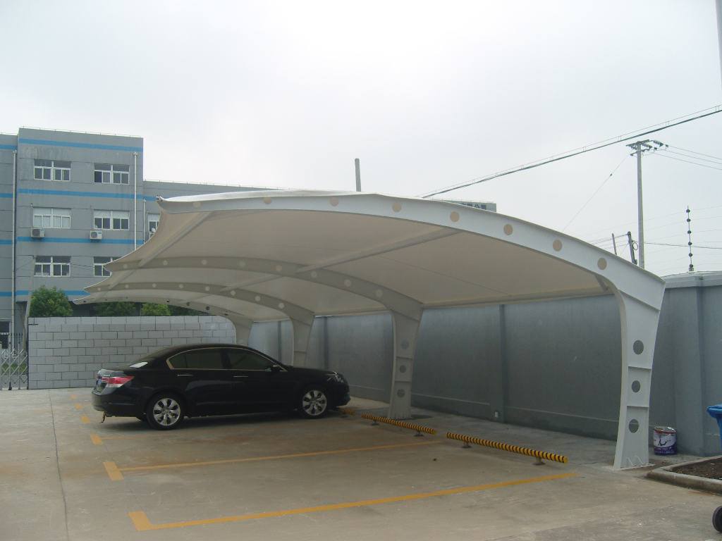 膜結構車棚